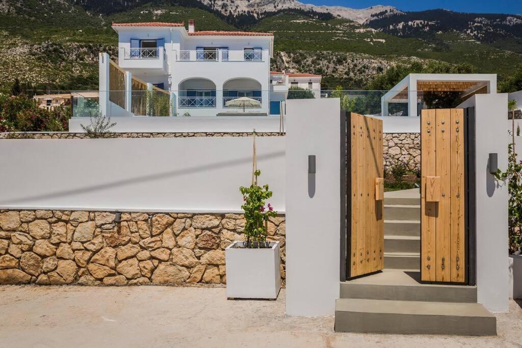 Lourdas White Villa Lourdata  Dış mekan fotoğraf